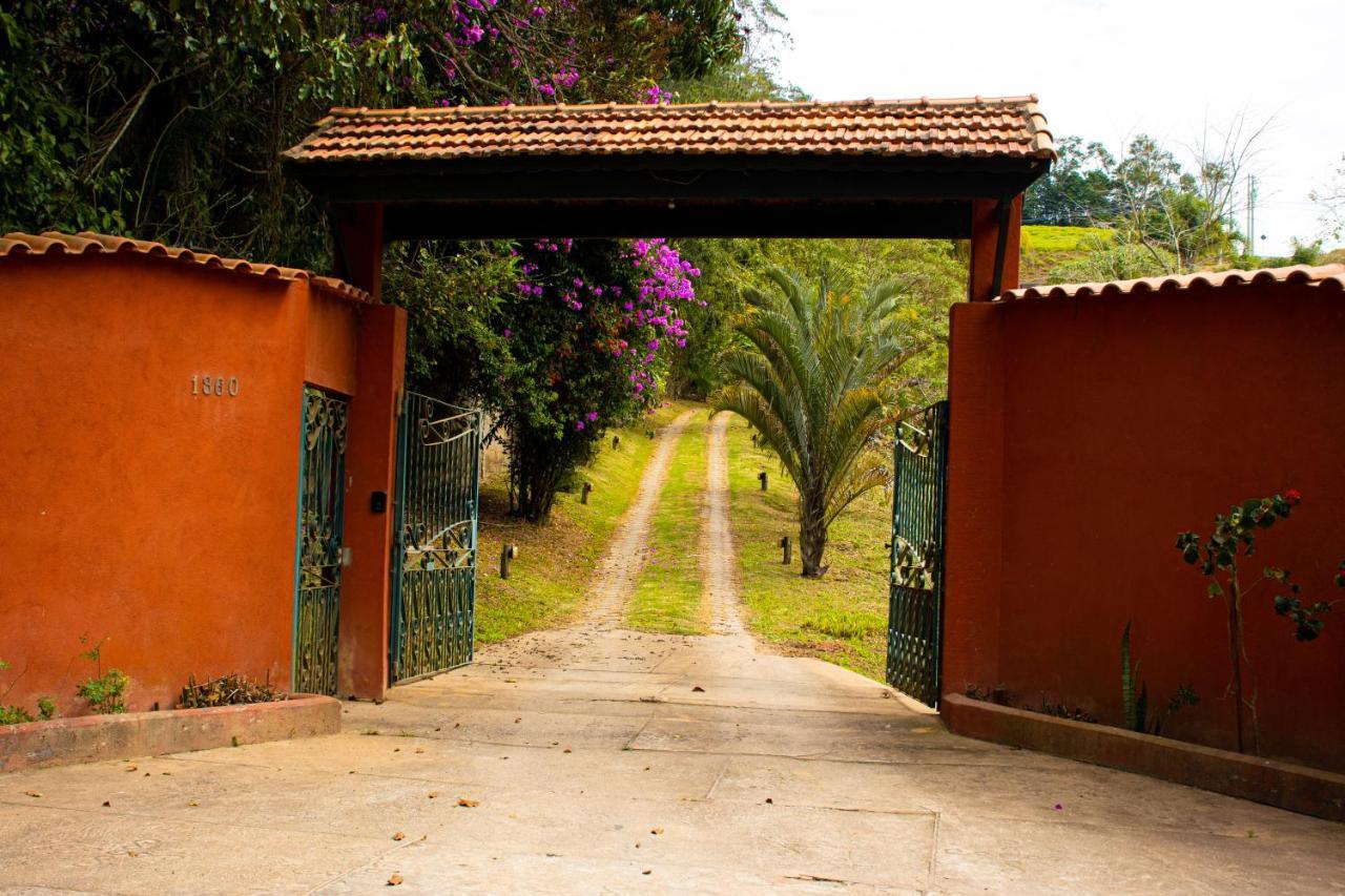 Pousada Vale Dos Jacus Guararema Exteriör bild
